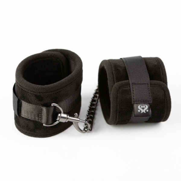 SEI MIO - Legs Locked - Padded Ankle Restraints - Image 2