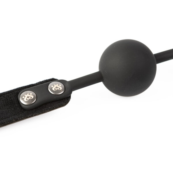 SEI MIO - Strictly Come Quietly - Soft Strap Silicone Ball Gag - Image 3